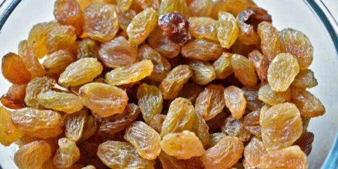 raisins-2576329_1920-780x405-1-668x334